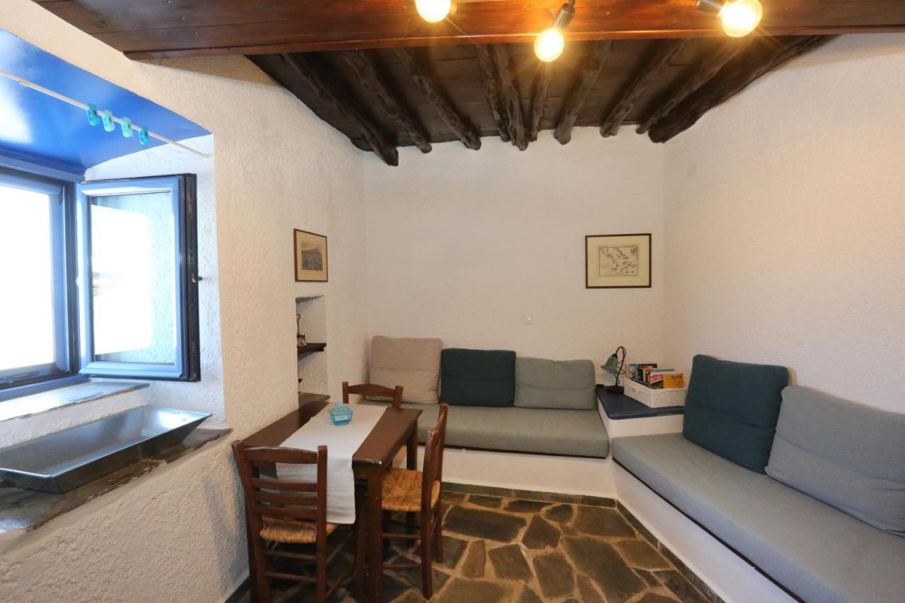 Le Petit Chateau Ano Syros Eksteriør bilde