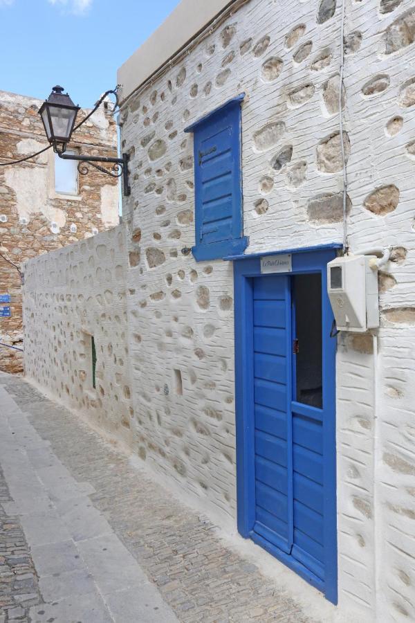 Le Petit Chateau Ano Syros Eksteriør bilde